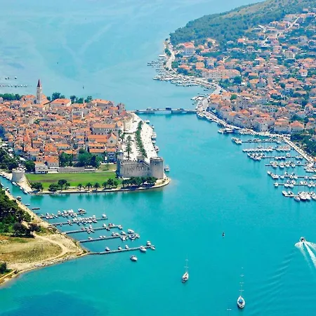 Apartmán My Dalmatia - M With Free Parking And Roof Terrace *
