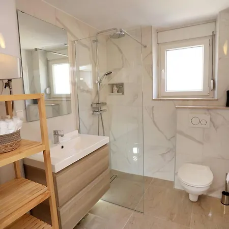 Apartment My Dalmatia - M With Free Parking And Roof Terrace *