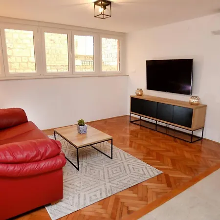 Apartmán My Dalmatia - M With Free Parking And Roof Terrace Trogir