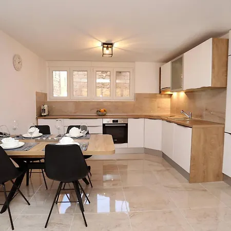 My Dalmatia - M With Free Parking And Roof Terrace Apartment